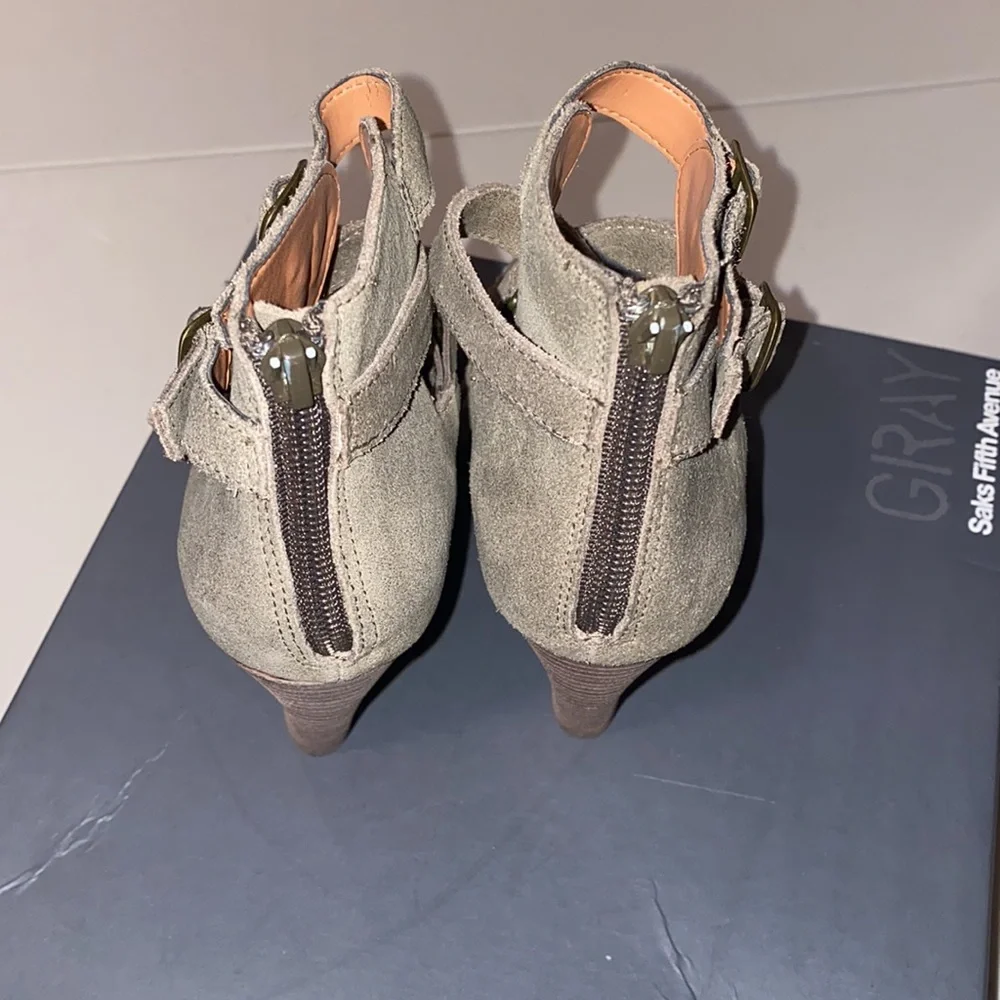 Saks Fifth Avenue Wedges - size 5.5 - Picture 5 of 11